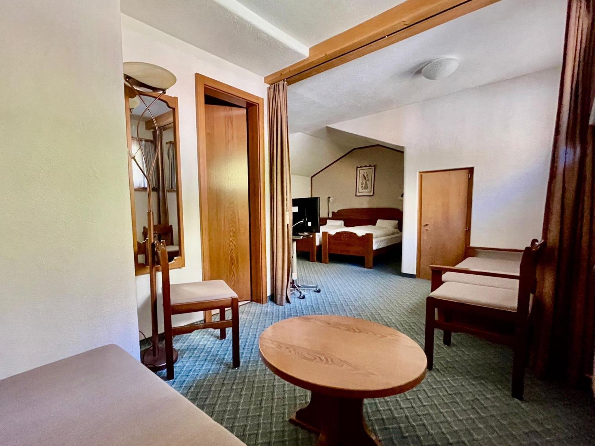 Hotel Chesa Grischa Sils Baselgia Екстериор снимка