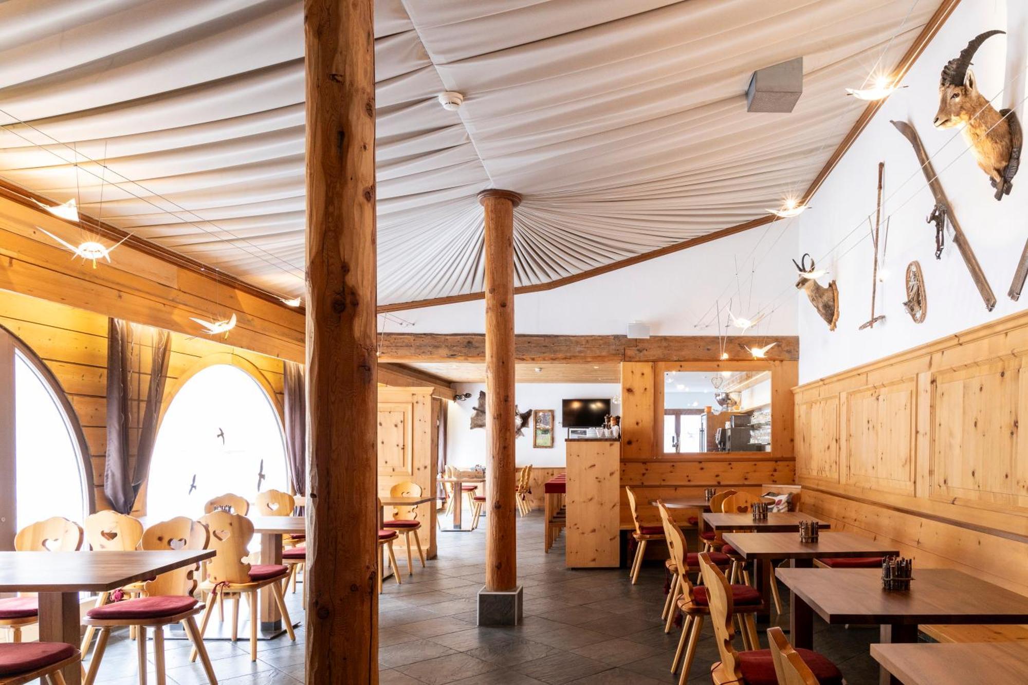 Hotel Chesa Grischa Sils Baselgia Екстериор снимка