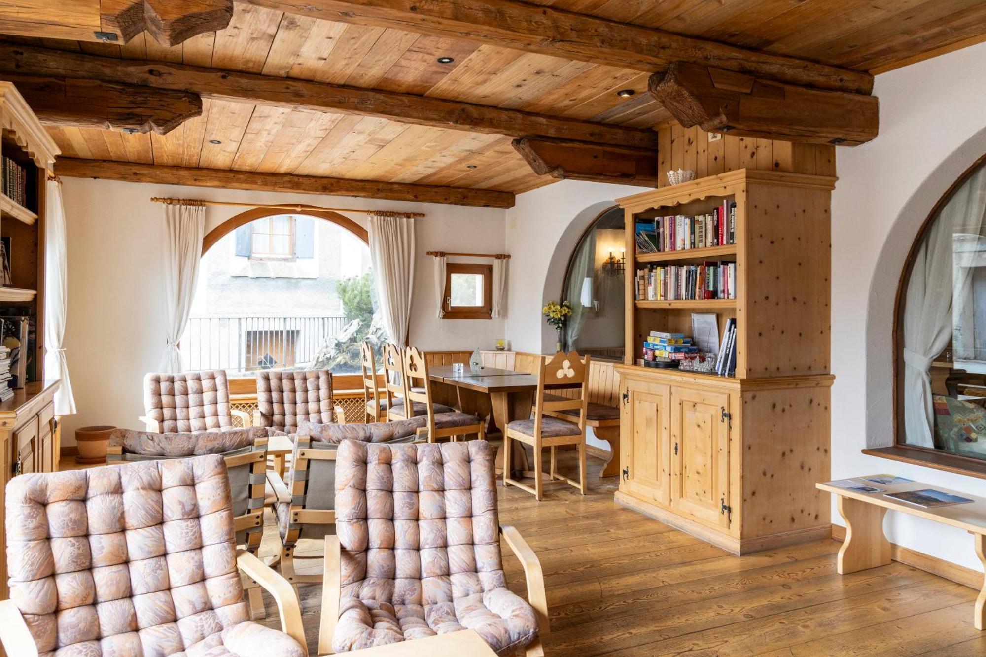 Hotel Chesa Grischa Sils Baselgia Екстериор снимка